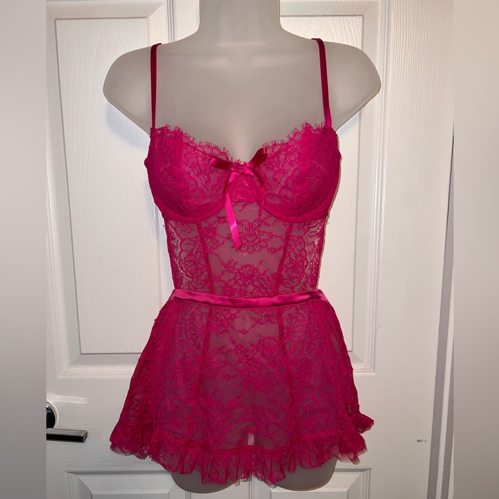Victoria’s Secret hot pink Negligé & matching panty